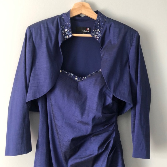 Formal dress - Picture 3 of 4